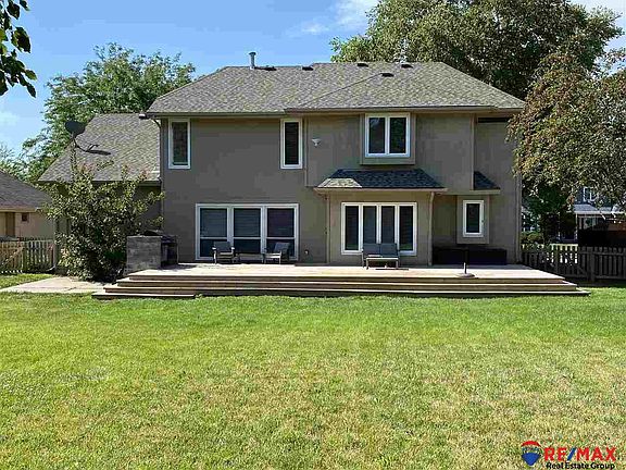 2nd image of 904 Deer Run Ln