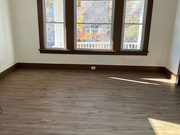 3rd image of 2037 W 91st St #U