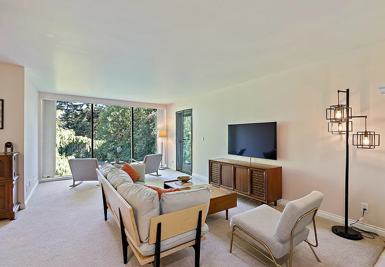 15512 Country Club Dr #B33 — Photo 4