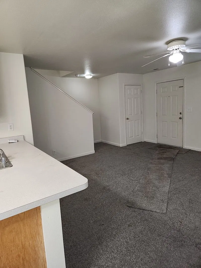 Townhouse in Duplex — Photo 3