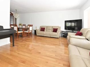 175-34 Devonshire Rd, Jamaica, NY 11432