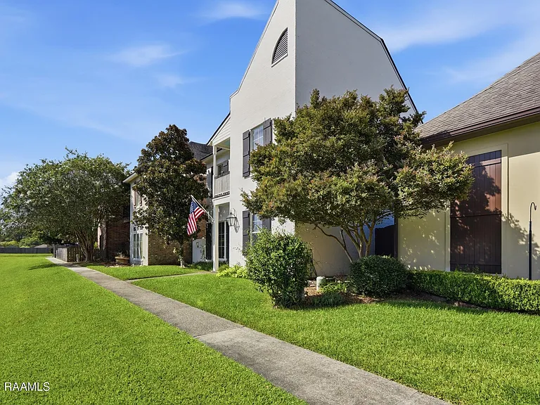 406 Harbor Bend Blvd — Photo 4