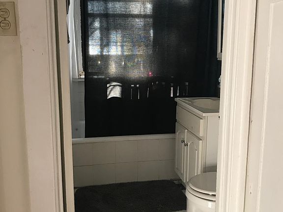 3rd image of 525 W Arlington Pl APT 251