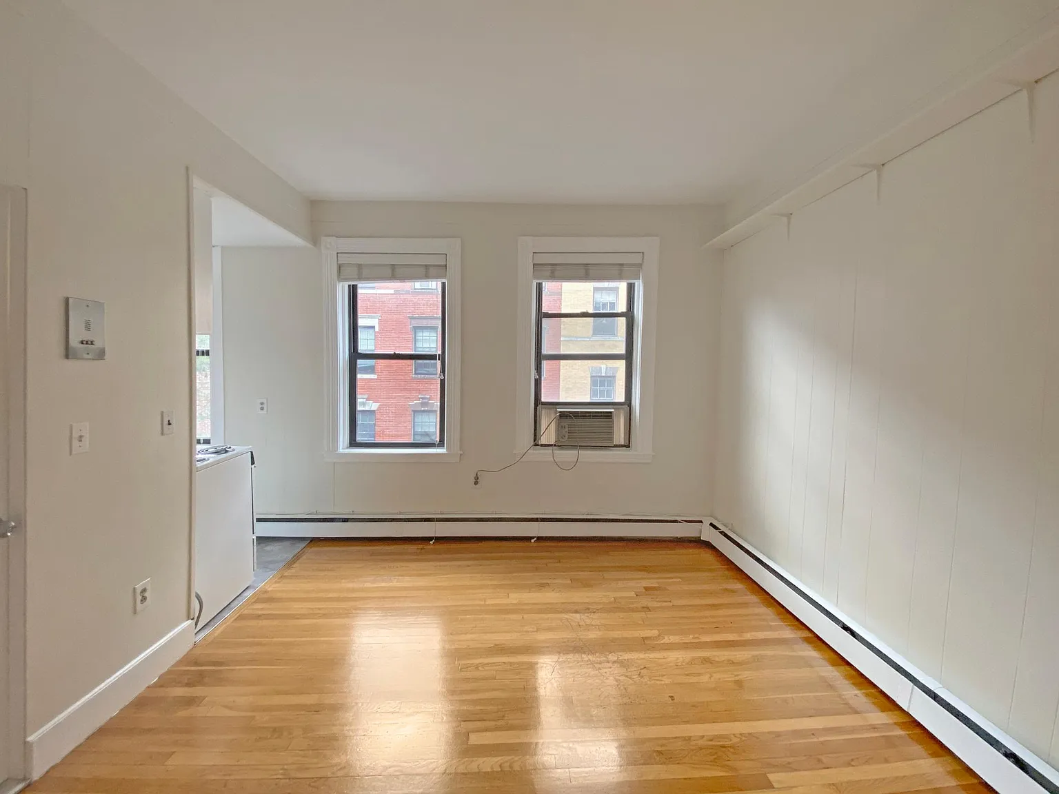 1 bed, 362 sqft, $2,450 — Photo 3