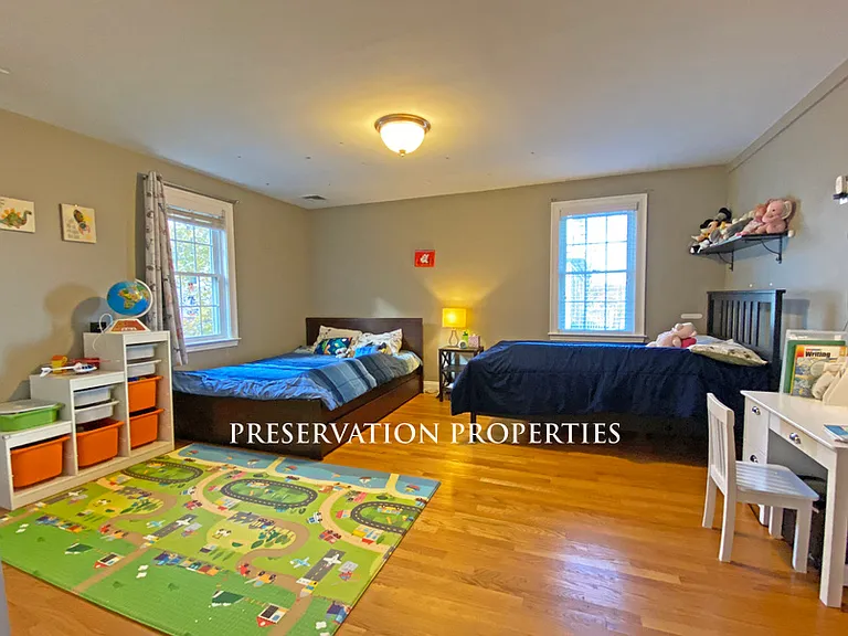 375 Lowell Ave — Photo 6