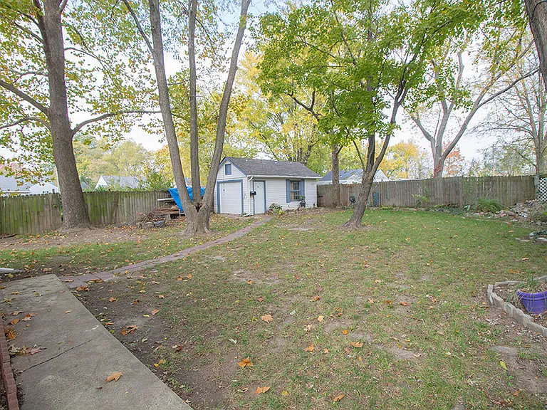 301 W Forest Ave — Photo 38