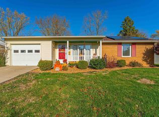 220 McDivitt Ave, Lincoln, IL 62656
