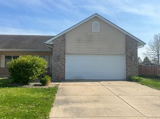 3704 Bristlecone Dr, Springfield, IL 62712