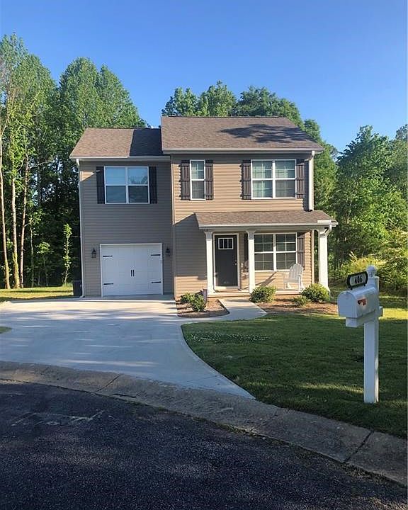 1st image of 406 Ashwood Ln