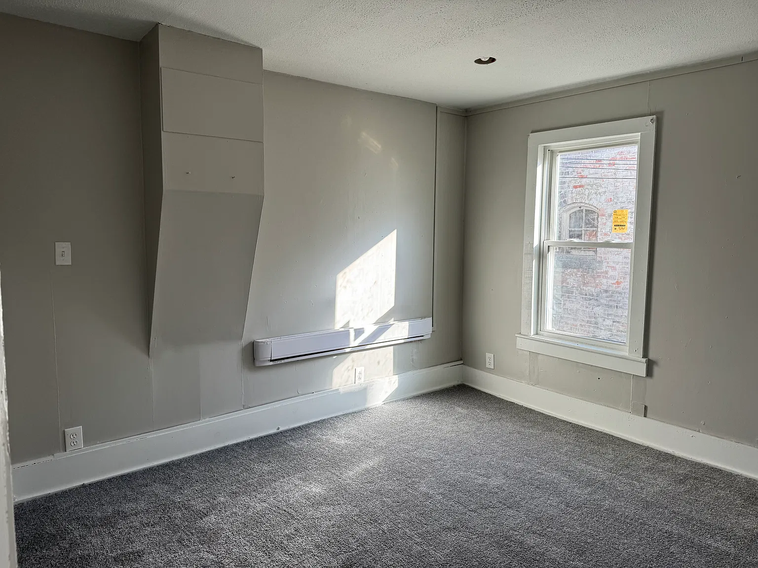 4 bed, $1,600 — Photo 3