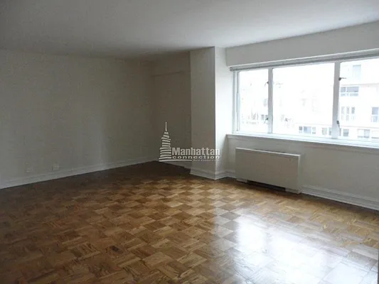 Rented by Manhattan Connection | media 9