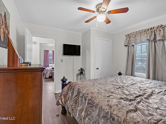 5th image of 659 Cottrell Ave
