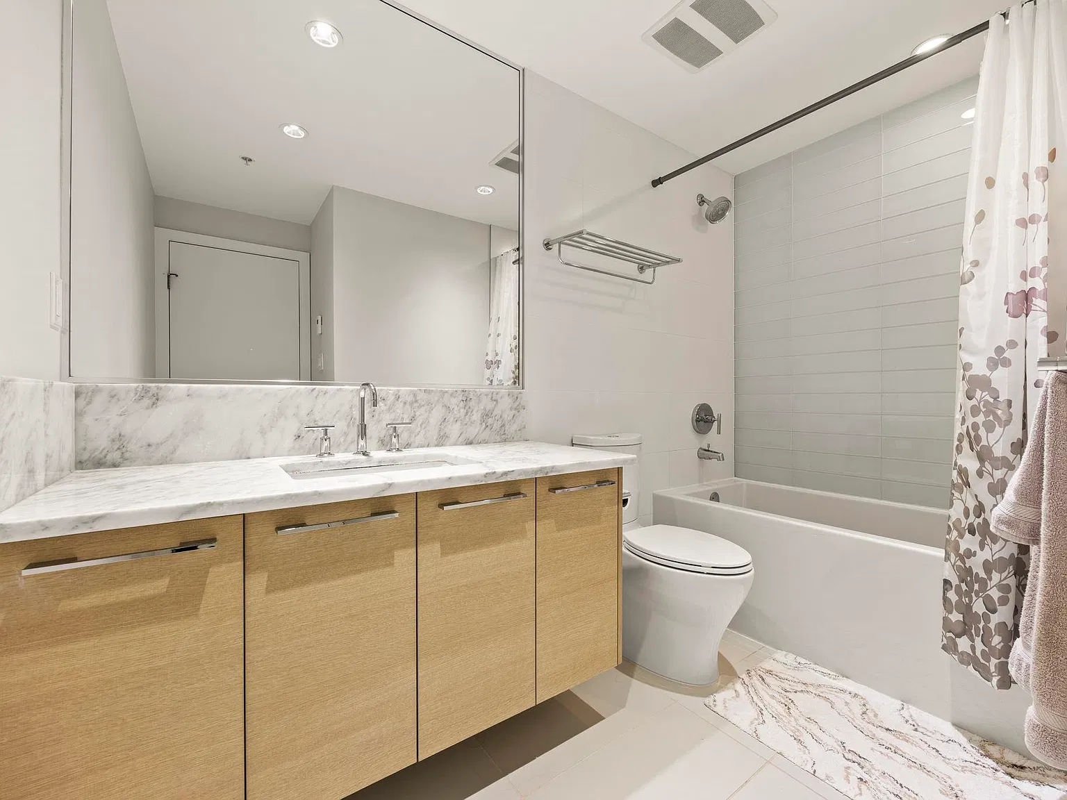 1 bed, 700 sqft, $2,300 — Photo 4
