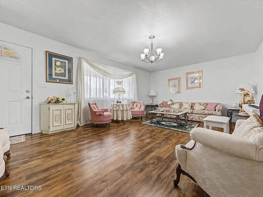 3 bed, 1798 sqft, $1,750 — Photo 4