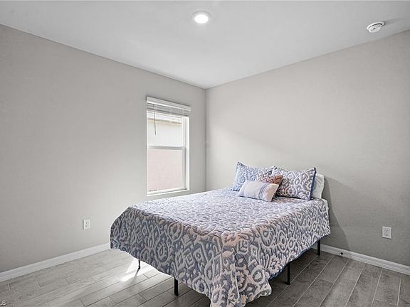 5th image of 2965 Ernest WAY