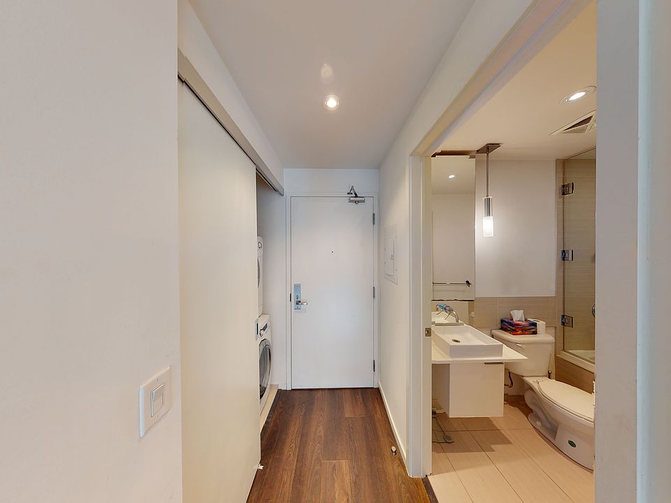1st image of 8 Charlotte St #411