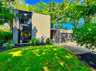 186 W Scranton Ave, Lake Bluff, IL