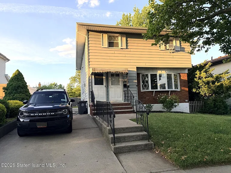 11 W Cedarview Ave #1 — Photo 1