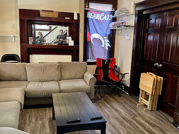 Living Room w/ Large Couch