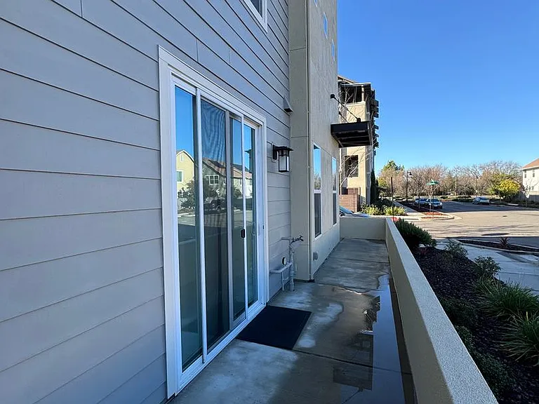 1684 Spring St — Photo 42