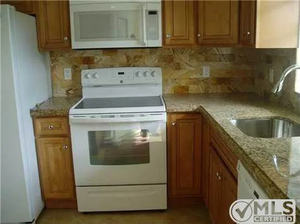 5300 Washington St #203I, Hollywood, FL 33021