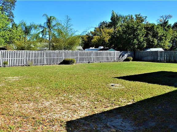 5th image of 6127 Alderwood St
