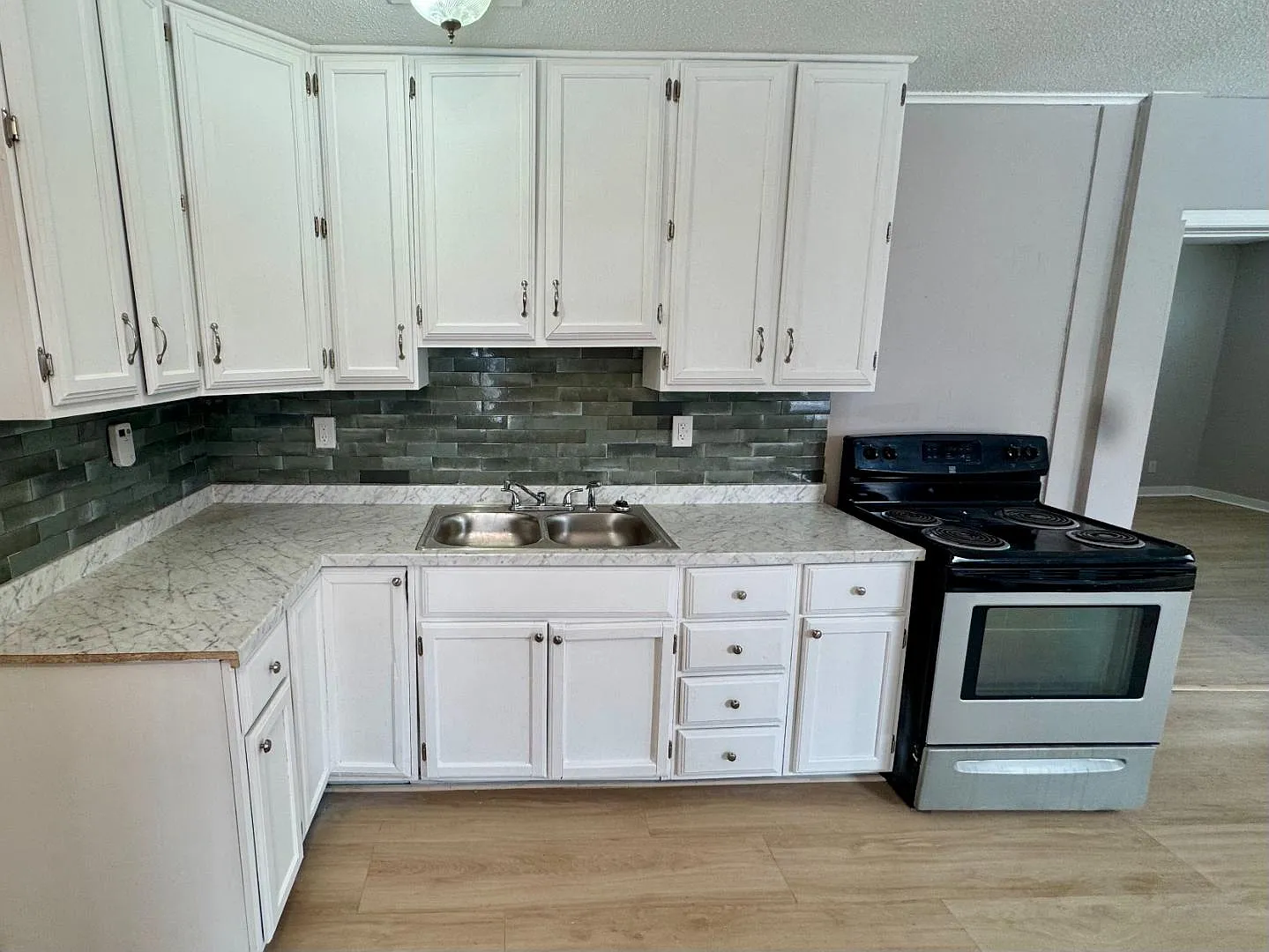 2114 Smith Ave - Unit #1 — Photo 2