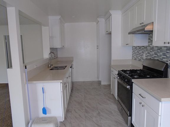 2nd image of 4817 N Fircroft Ave