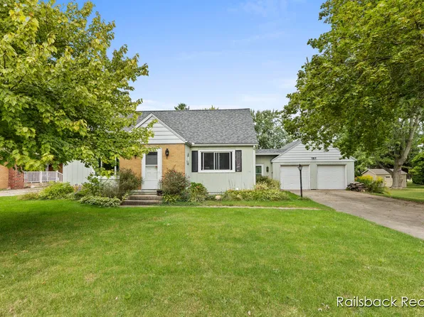 101 Kings Blvd, Sparta, MI 49345