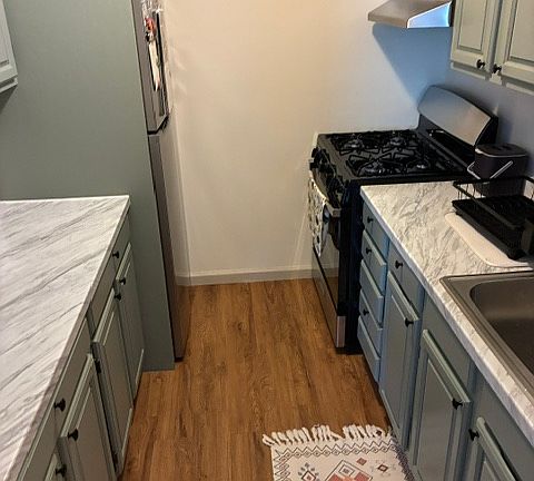 5th image of 421 Throop Ave APT 2F