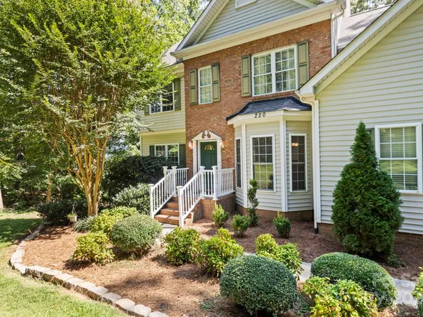 220 Caroline Ct, Denver, NC 28037
