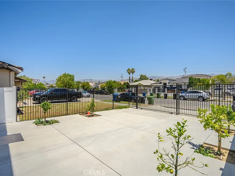 7247 Cleon Ave — Photo 16