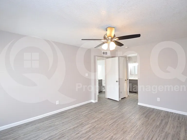 785 N Arrowhead Dr #2 — Photo 12