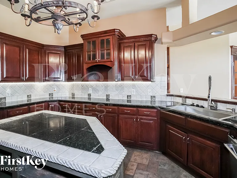 17100 Holly Burn Cir — Photo 5