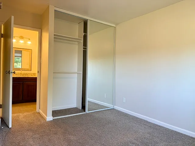 300 Oxford Way #12 — Photo 9