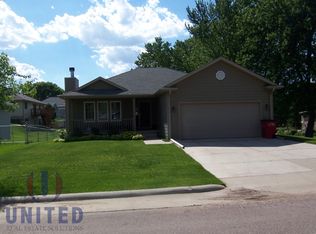 409 Elm St, Lawton, IA 51030