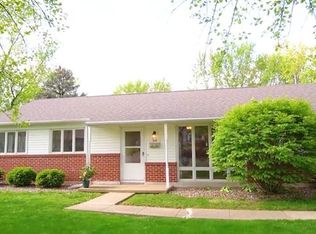 310 Rowe Dr, Bloomington, IL 61701