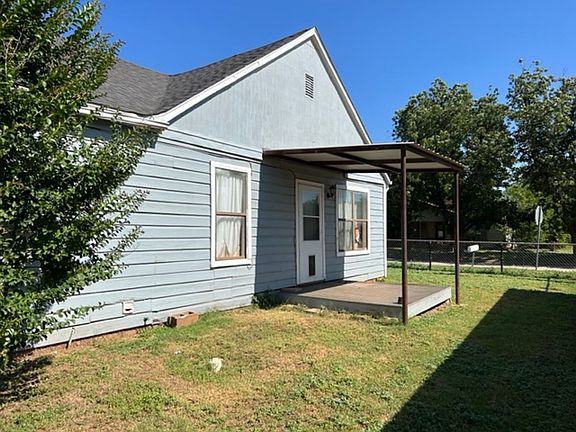 2nd image of 2701 Russell Ave