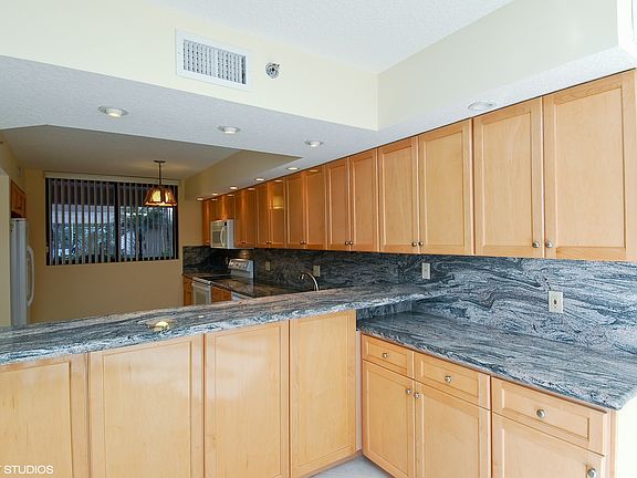 3rd image of 2565 S Ocean Blvd APT 112N