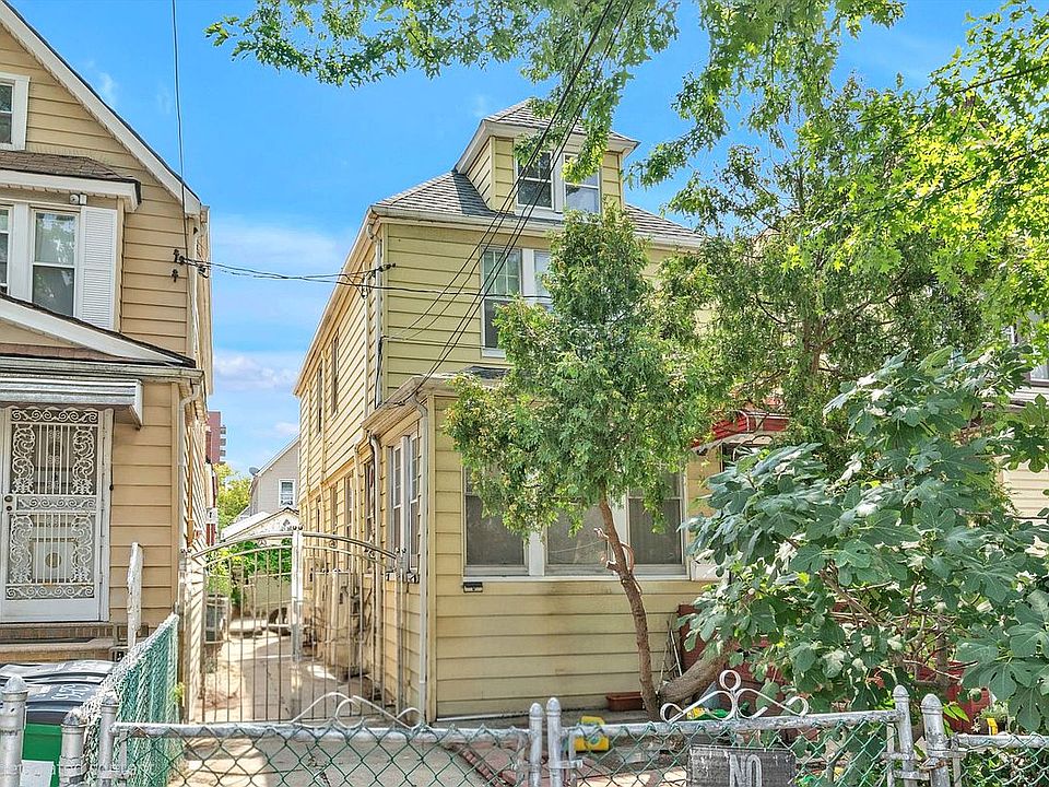 1st image of 6254 Booth St
