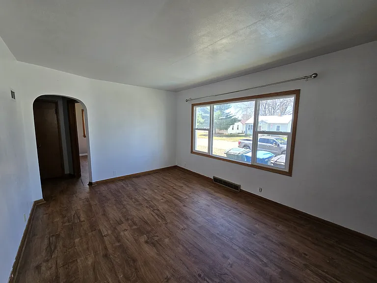 412 Sherman Ave — Photo 3