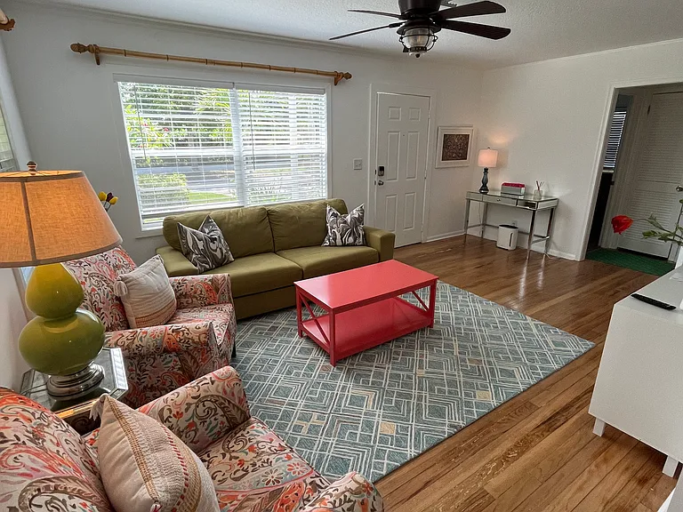 6916 Garden Ave — Photo 1