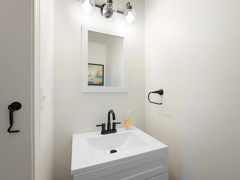 105 Hartmans Mill Rd #A — Photo 28