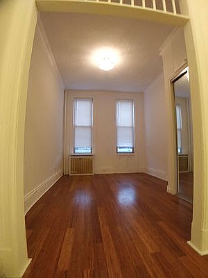 5th image of 3166 43rd St APT 1L