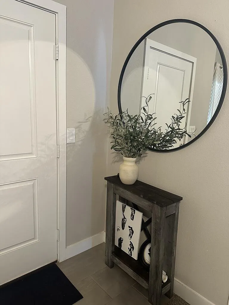 3 bed, 2.0 bath, 1390 sqft, $2,900 — Photo 1