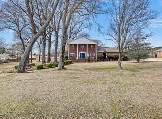 343 Walleye Dr, Russellville, AR 72802