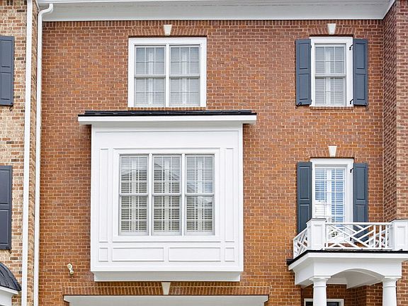 4th image of 2321 English Ivy Ct SE Unit 22