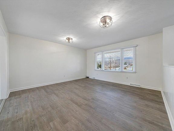 4th image of 1349 Rainbow Forest Dr