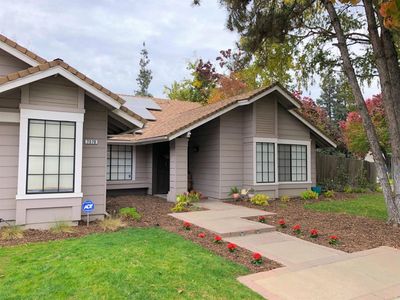 7570 N 6th St, Fresno, CA, 93720