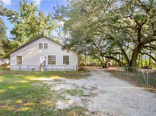 25567 W Sycamore St, Lacombe, LA 70445